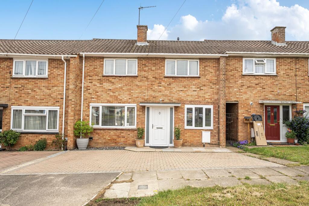 3-bed terraced on Hoadley Green, Salisbury, SP1, £330,000