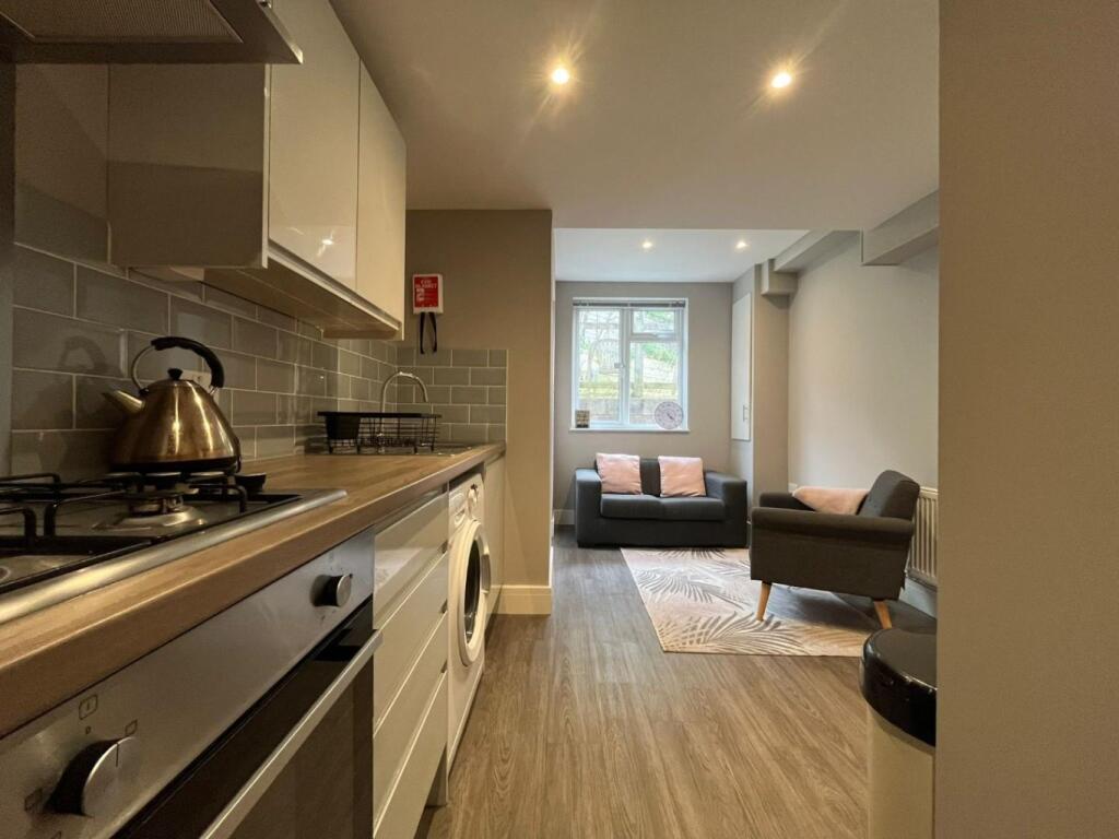 2 bedroom ground floor flat for rent
