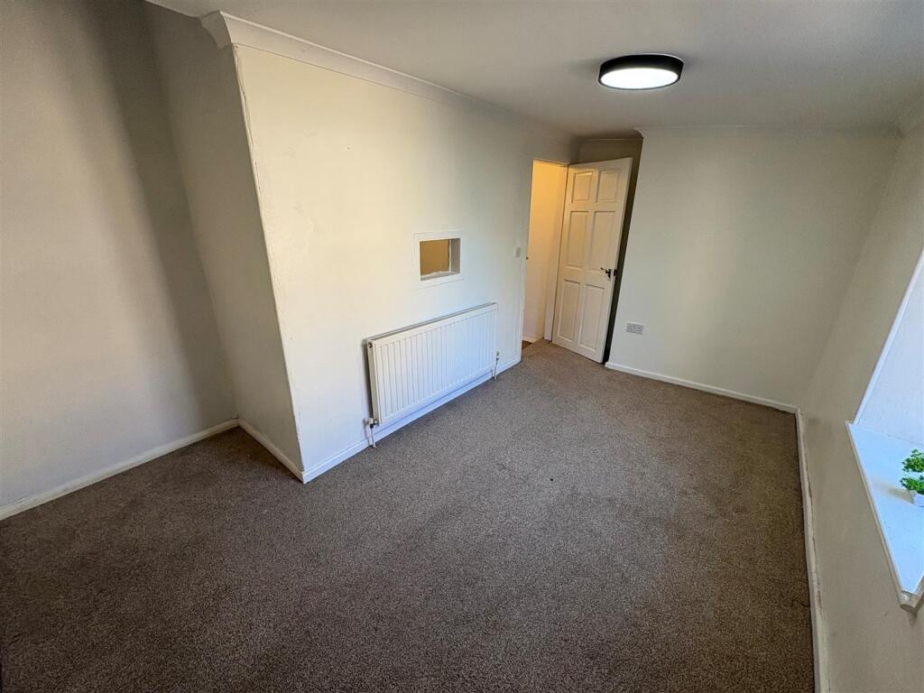 Additional image 7 of Wellington Street, Queensbury, Bradford