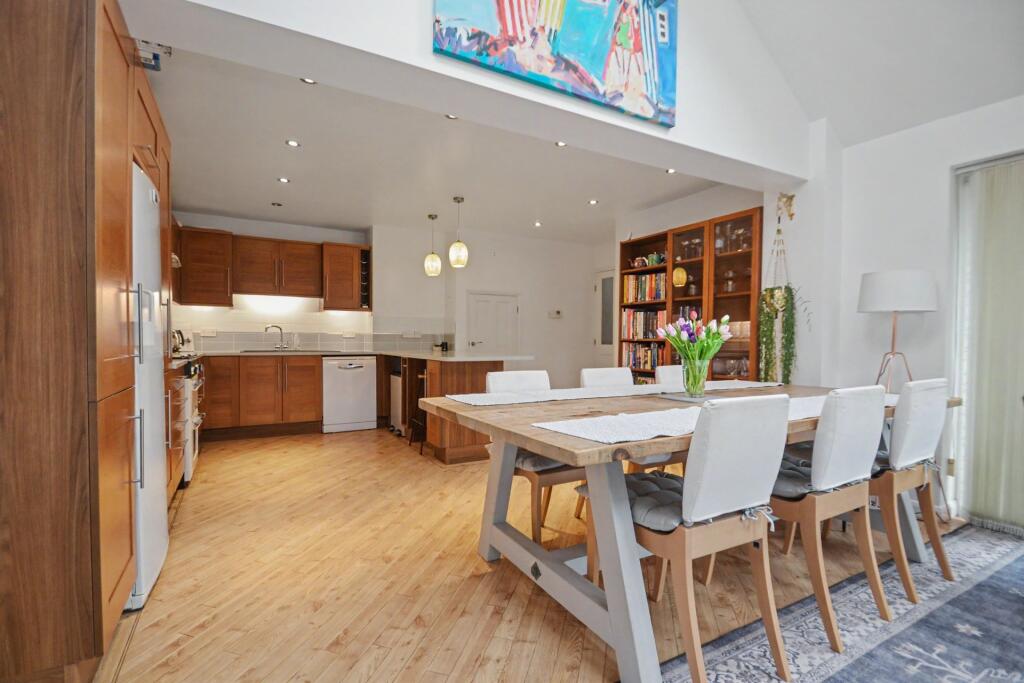 House in Corfe Mullen - View 5