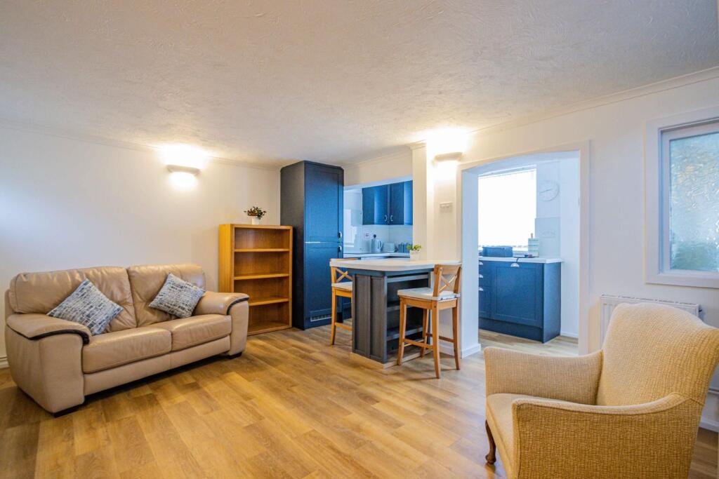 Main image of property: Caerphilly Road, Heath