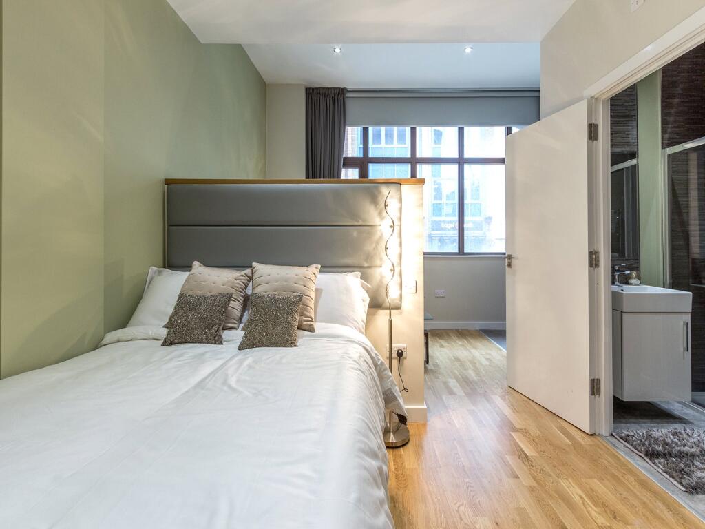 Apartment in Leeds - More