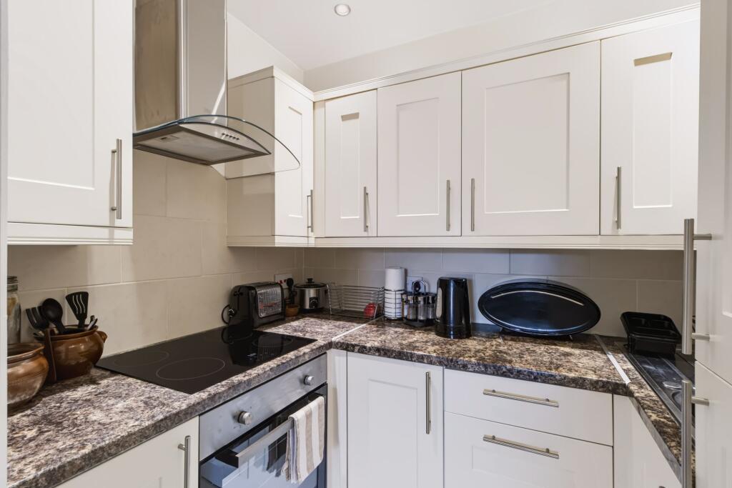 Apartment in Warrington, Grappenhall and Thelwall - View 5