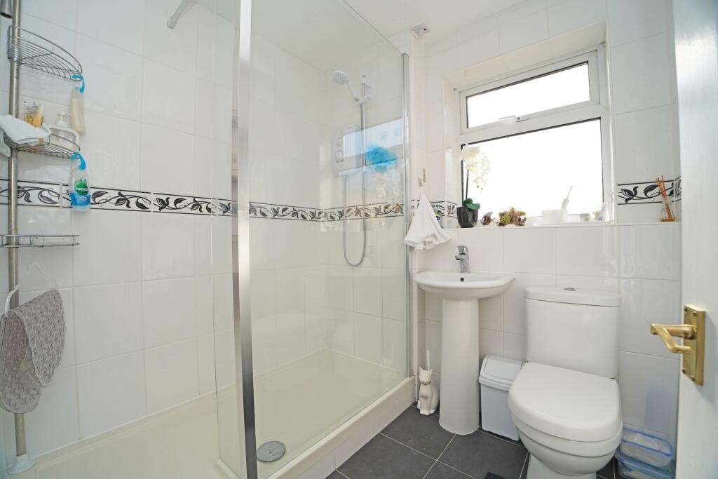 House in Highworth, Eastrop, Swindon - More
