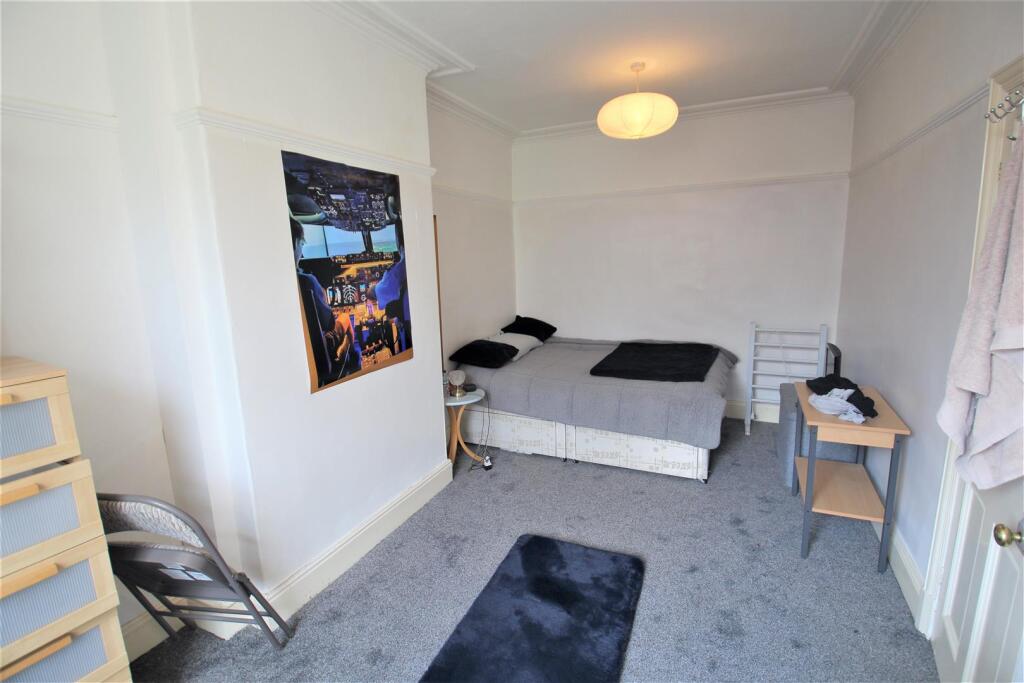 House in Leeds, West Yorkshire - More