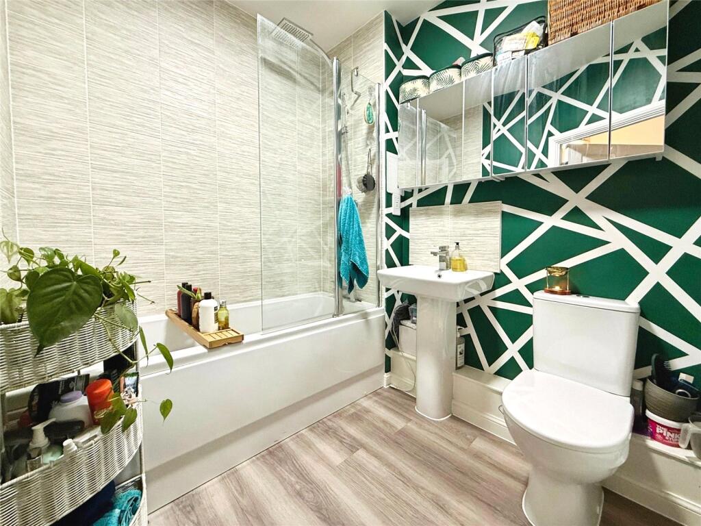 Apartment in Crowthorne, Bracknell Forest - View 5