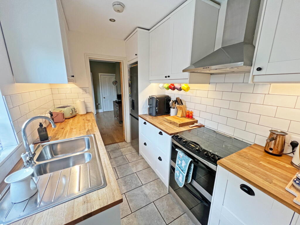House in North West Leicestershire, Hugglescote and Donington le Heath - More