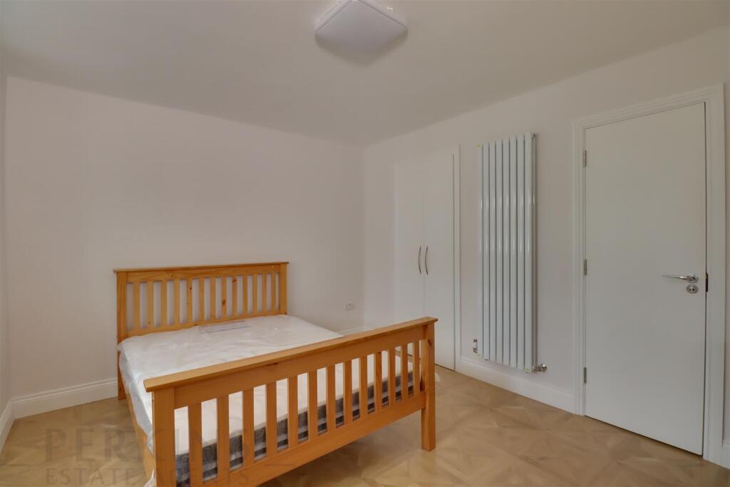Main image of property: Northolt, UB5