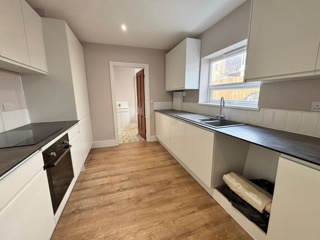 House in Bexhill-on-Sea, Central - View 2
