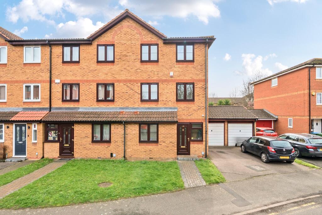 Main image of property: Harlinger Street, London, SE18