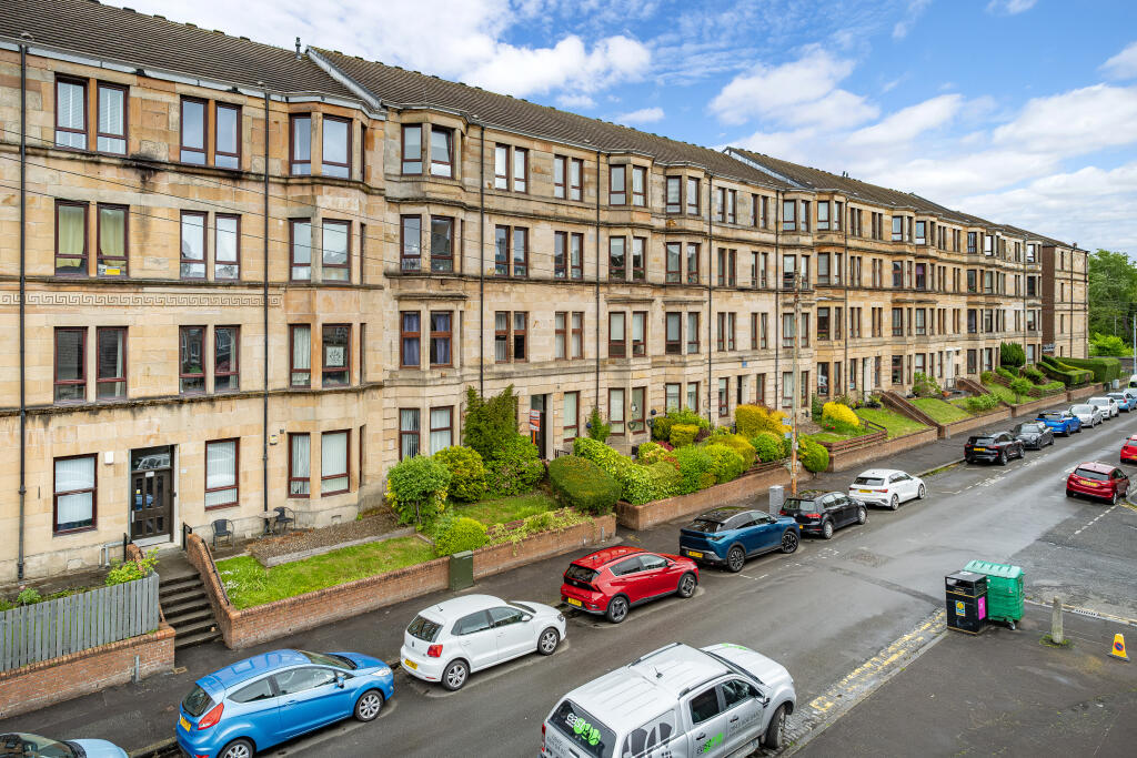 Main image of property: Flat 3/1, 34 Ballindalloch Drive, Dennistoun , Glasgow, G31