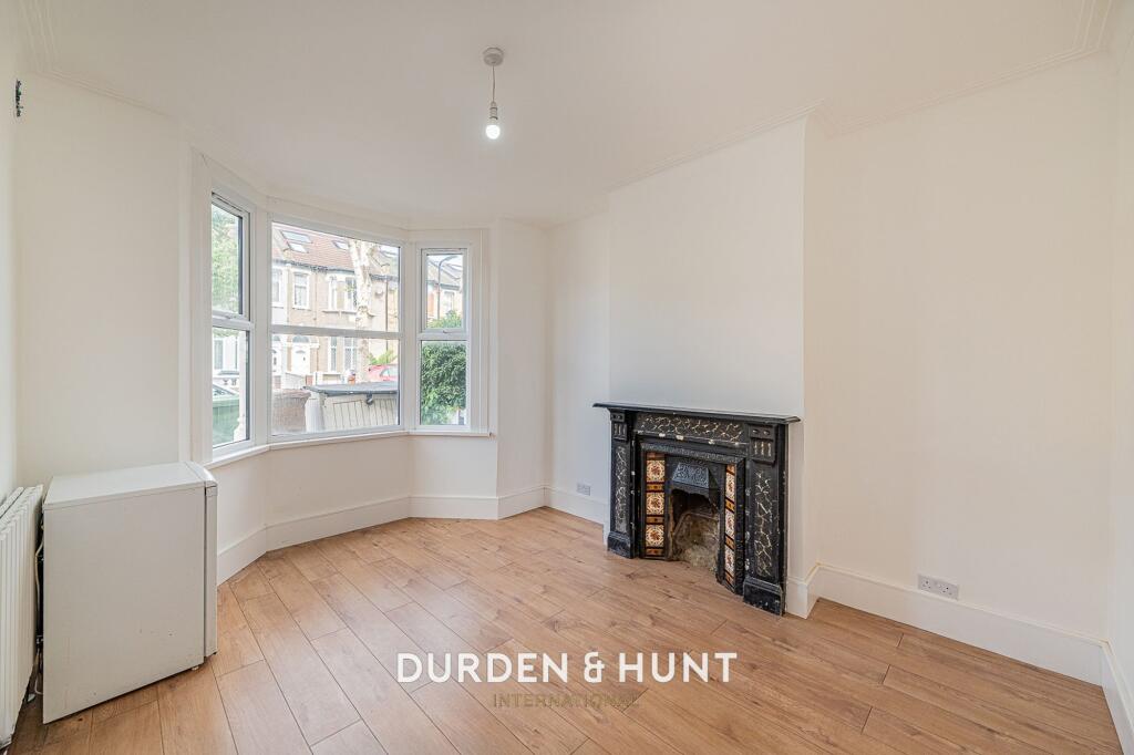 Apartment in London - View 2