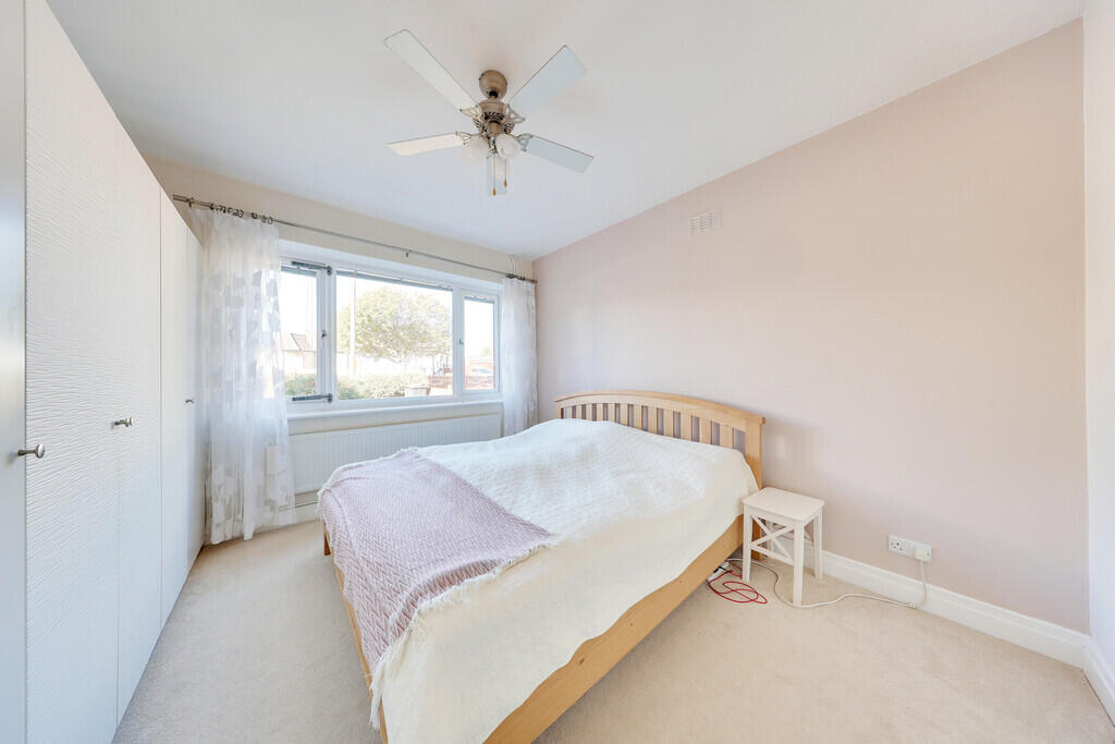 House in Orpington, Broom Hill, Goddington - View 5