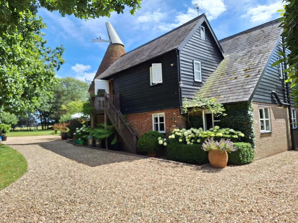 Main image of property: Snughorne Lane, Smarden, Kent, TN27 8PR