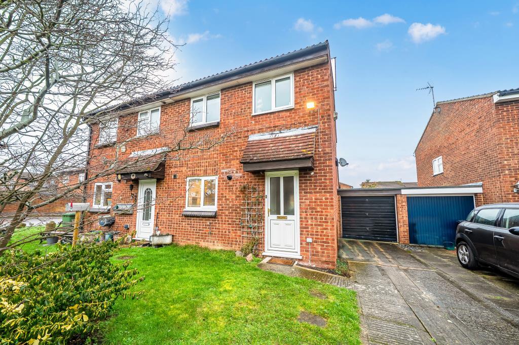 Main image of property: Hazelrig Drive, Thame, Oxfordshire, OX9