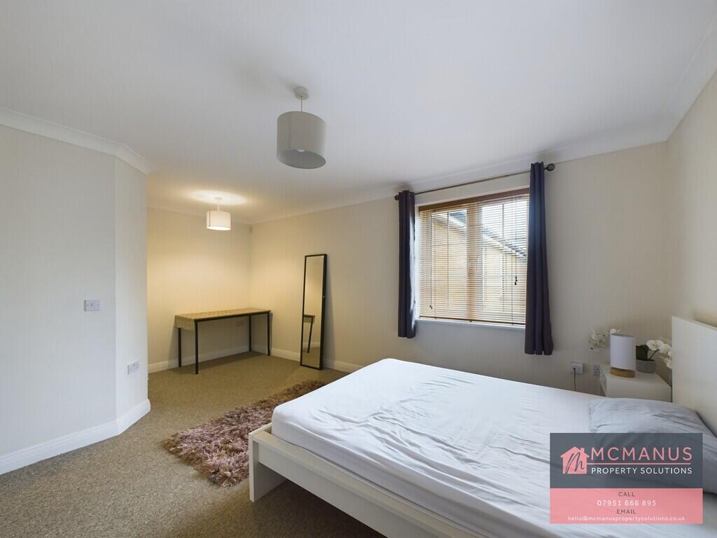 Apartment in Stevenage, Old Town - More