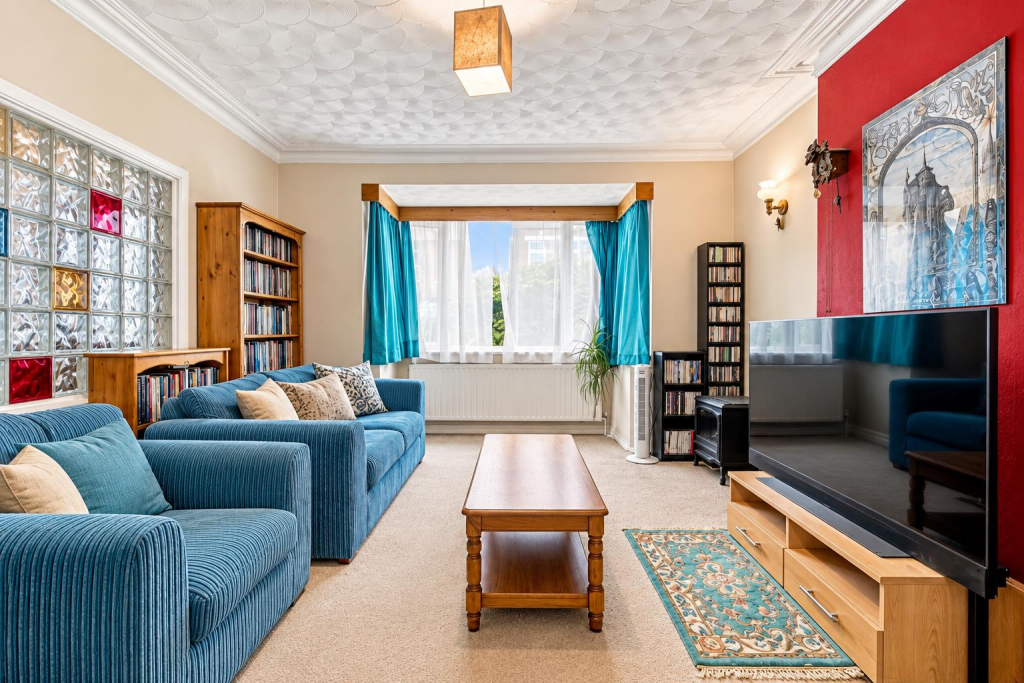 House in Southall - View 3