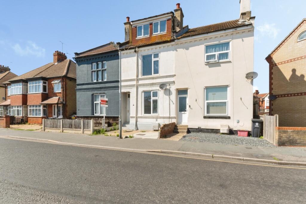 Main image of property: Oxford Road, Clacton-on-Sea, Essex, CO15