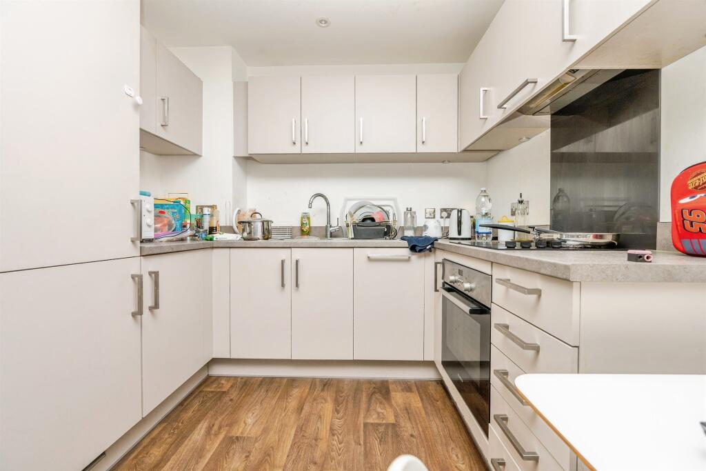 Apartment in Birmingham, West Midlands - View 6