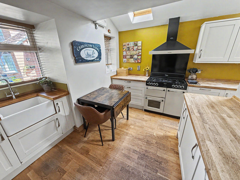 16, The Orchard, Bicton Heath, Shrewsbury,  SY3 5AW photo 3