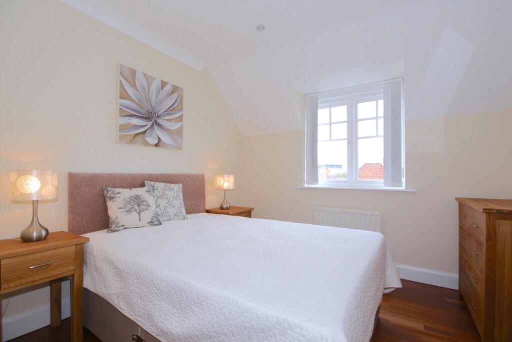Apartment in Vale of White Horse, Caldecott, Abingdon on Thames - View 5