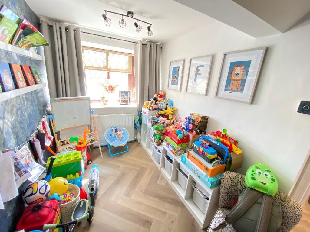 House in Stoke-on-Trent - More