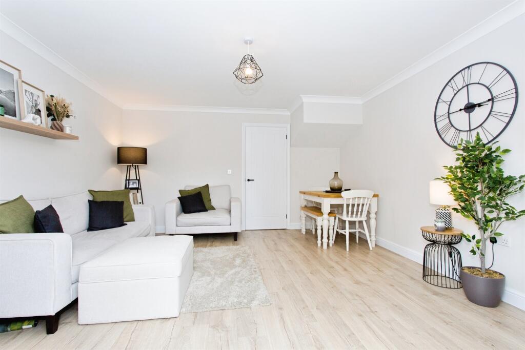 House in West Suffolk, Studlands Park, Newmarket - View 2
