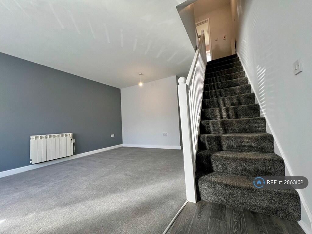 Additional image 2 of High St, Studley, B80