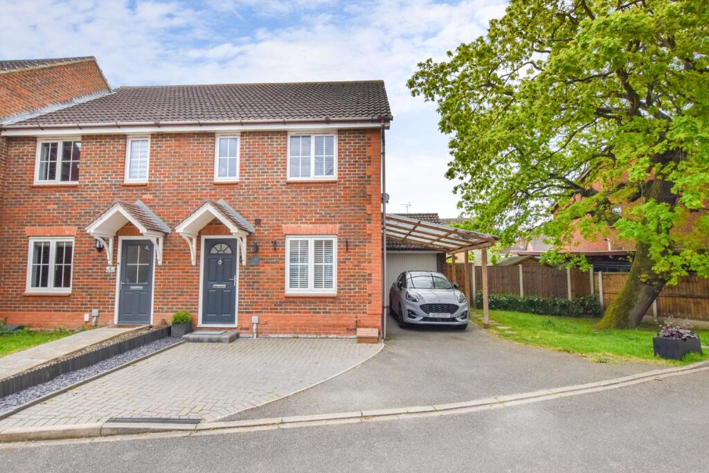 3-bed terraced on Acorn Close, Heybridge, Maldon, £369,995