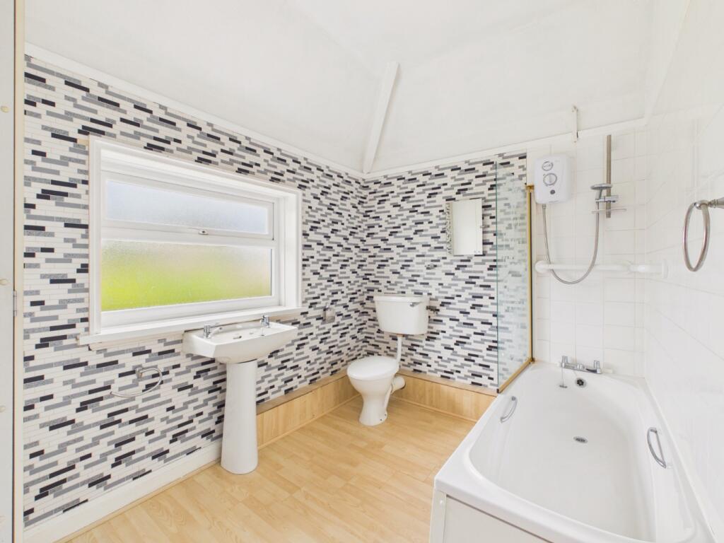 House in Hull, Kingston upon Hull - View 4