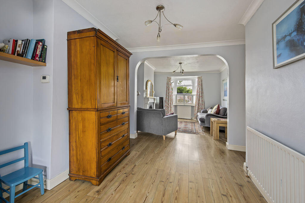House in Elmbridge, Molesey - View 3