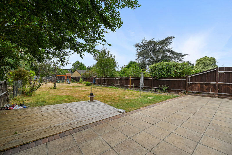 House in Harrow - More