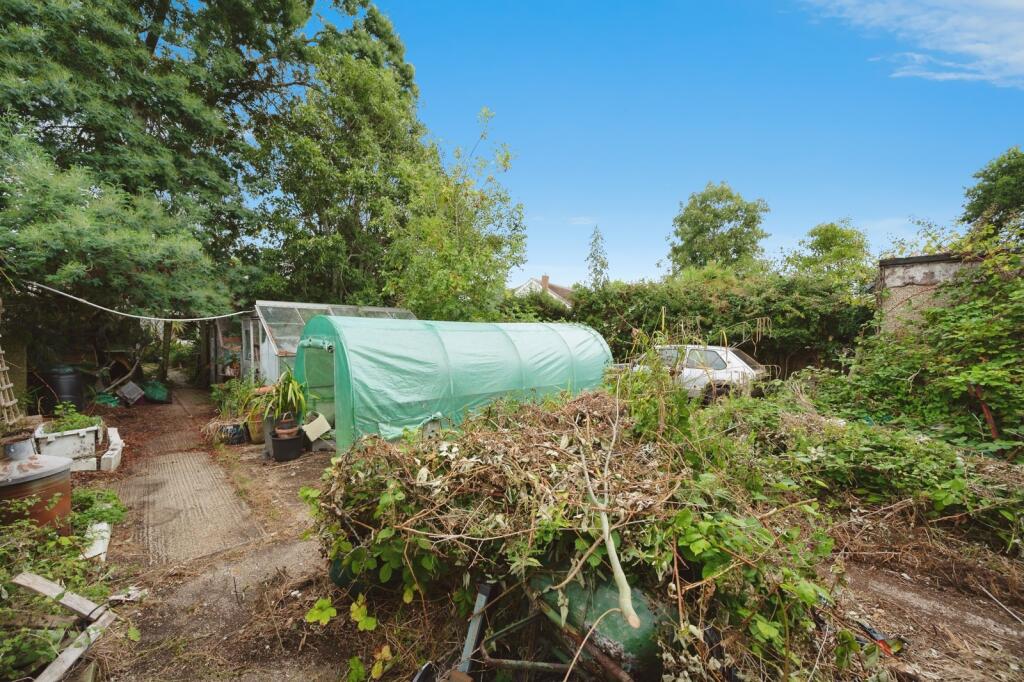 Tournerbury Lane, HAYLING ISLAND, Hampshire, PO11 photo 3