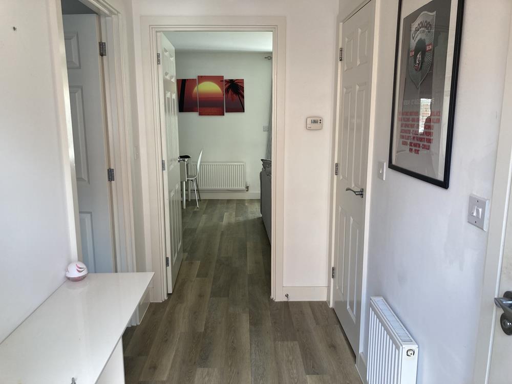 Apartment in Milton Keynes, Bedford - View 5