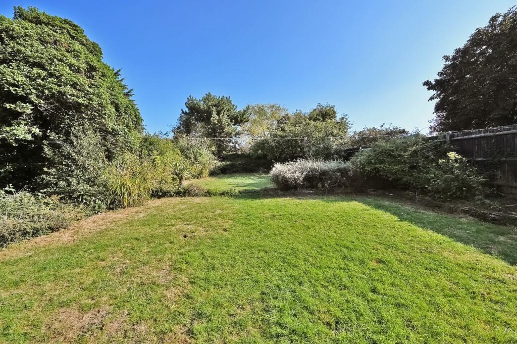 Goldstone Crescent, Hove photo 3
