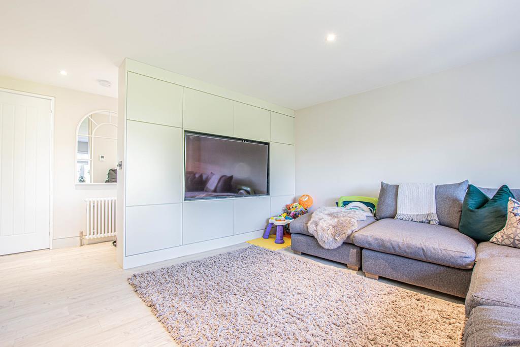 Apartment in Broxbourne, Hertfordshire - More