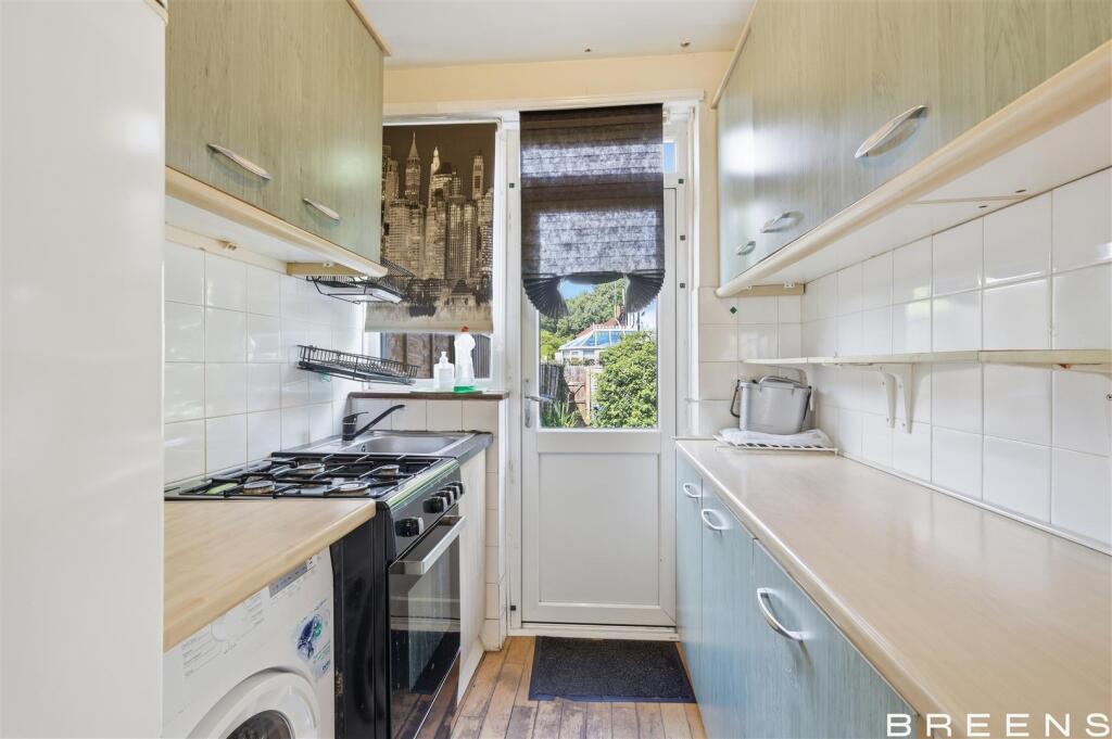 Aldridge Avenue, Enfield – pohled 5