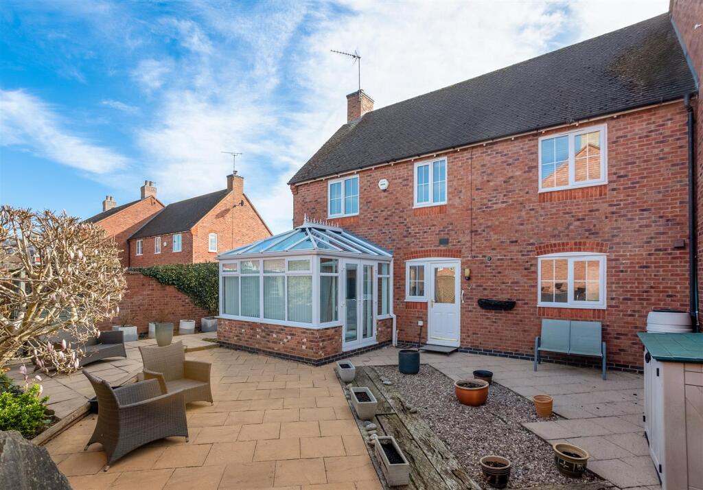 House in Stratford-on-Avon, Wellesbourne CP - View 3
