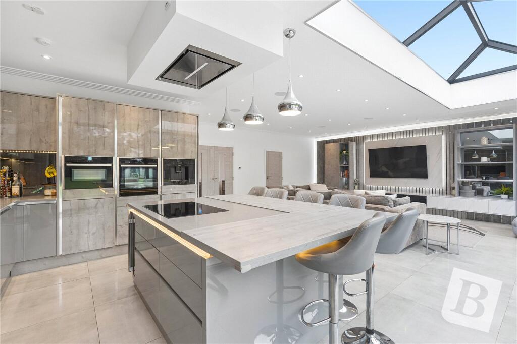 House in London, Hornchurch - View 2