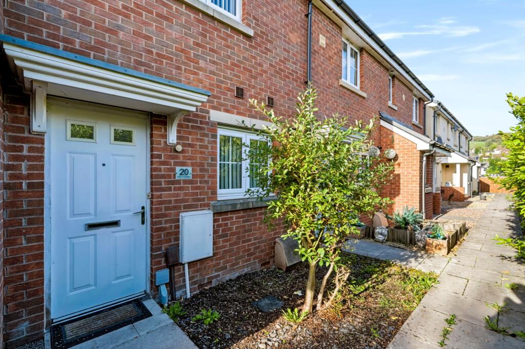 2-bed terraced on Parc Y Dyffryn, Rhydyfelin, CF37, £170,000