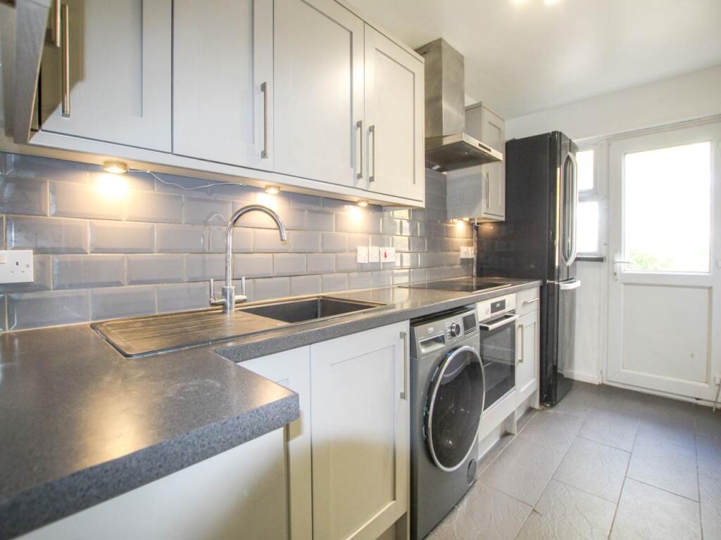 Apartment in London, Hayes - View 5