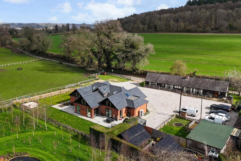 Main image of property: Sulham Lane, Pangbourne, RG8