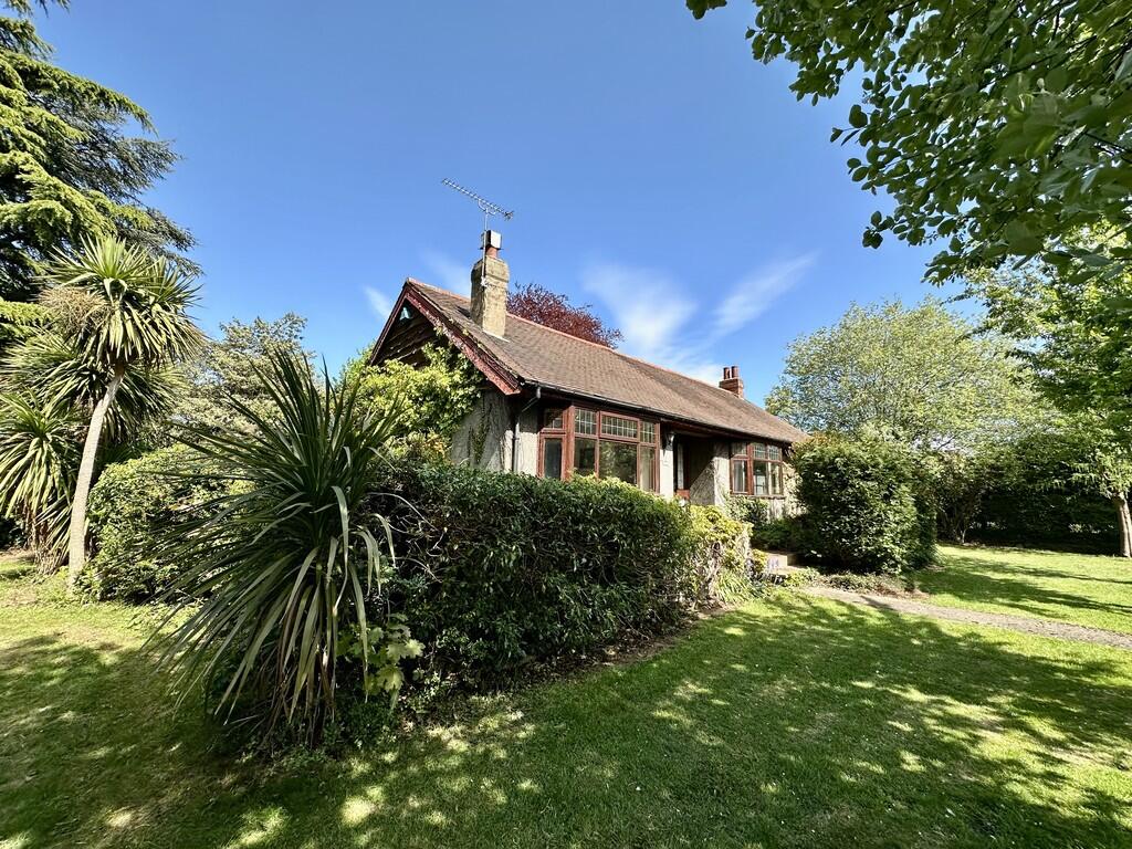 Main image of property: Whiphill Lane, Armthorpe, Doncaster