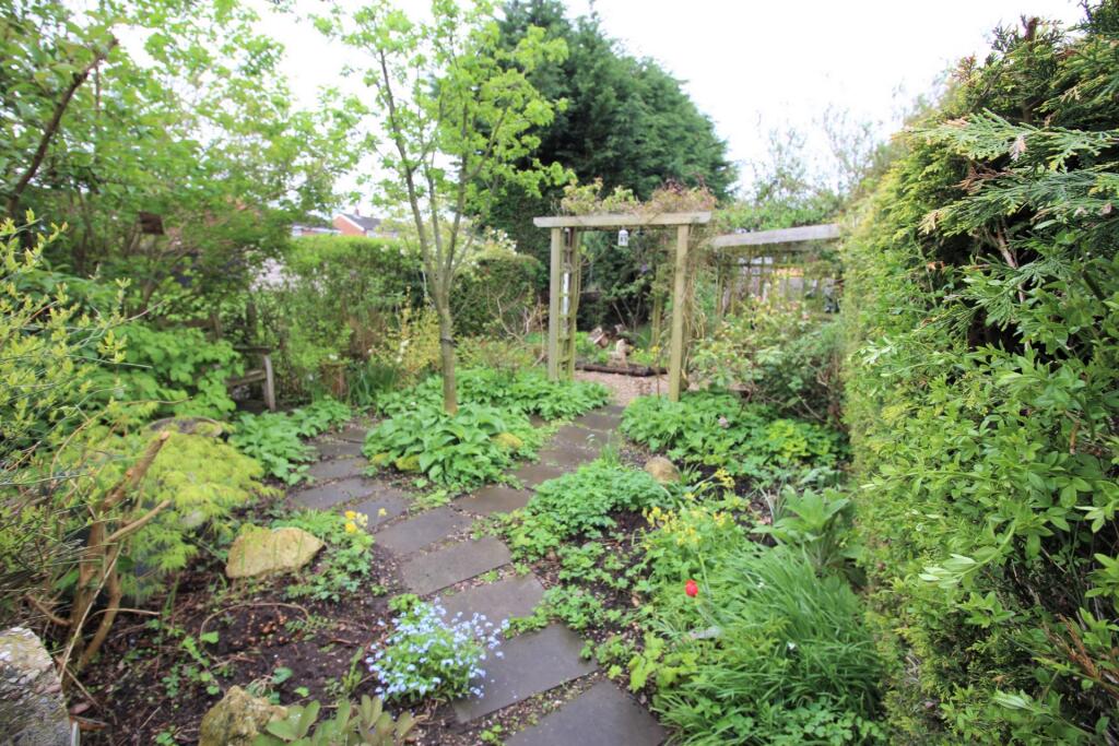 Additional image 7 of York Avenue, Bromsgrove, B61