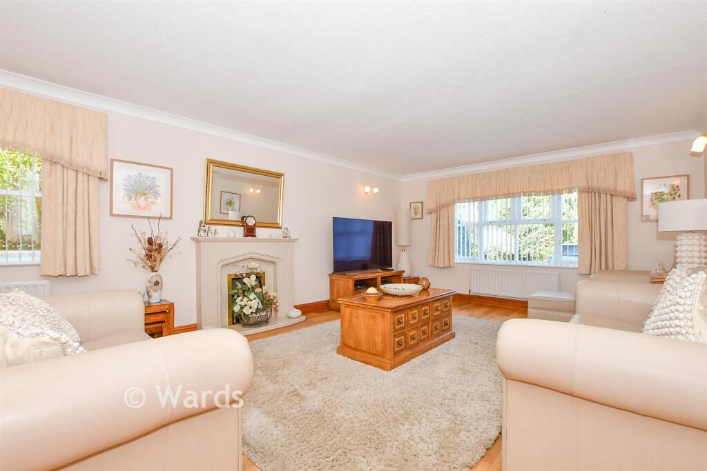 House in Maidstone, East Farleigh - View 2
