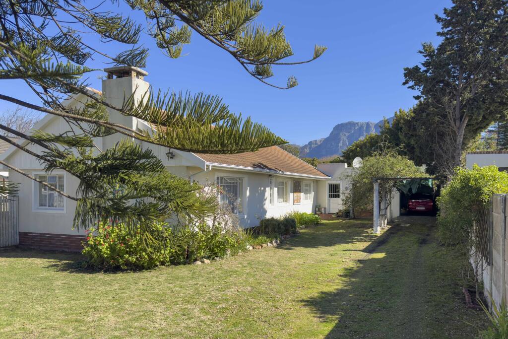 Main image of property: South Africa, Western Cape, Claremont, Garfield Road, 28