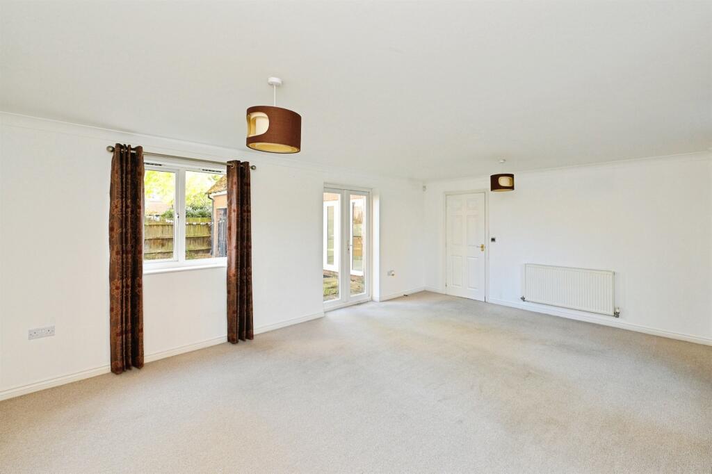 House in Peterborough - View 5
