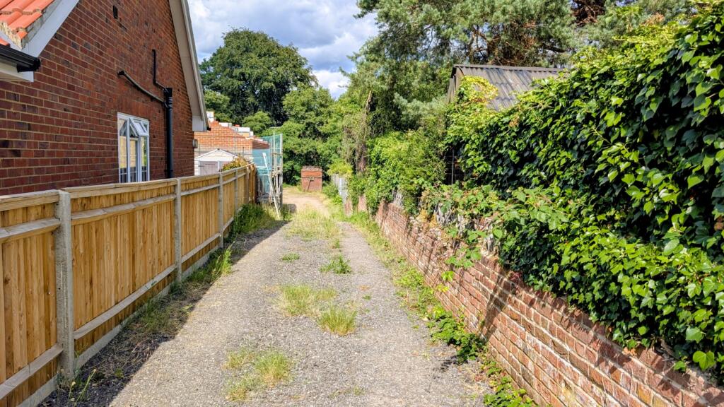 Main image of property: Hollybrook Park, Bordon, Hampshire, GU35