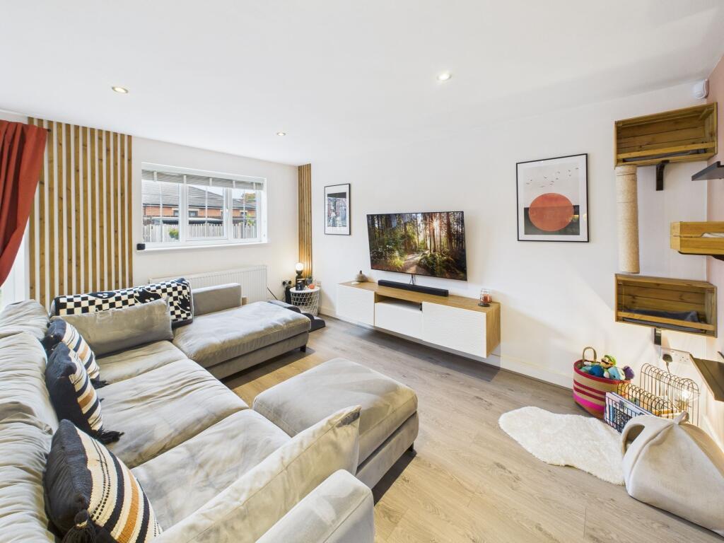 Lark Hill, Farnworth, BL4 photo 2