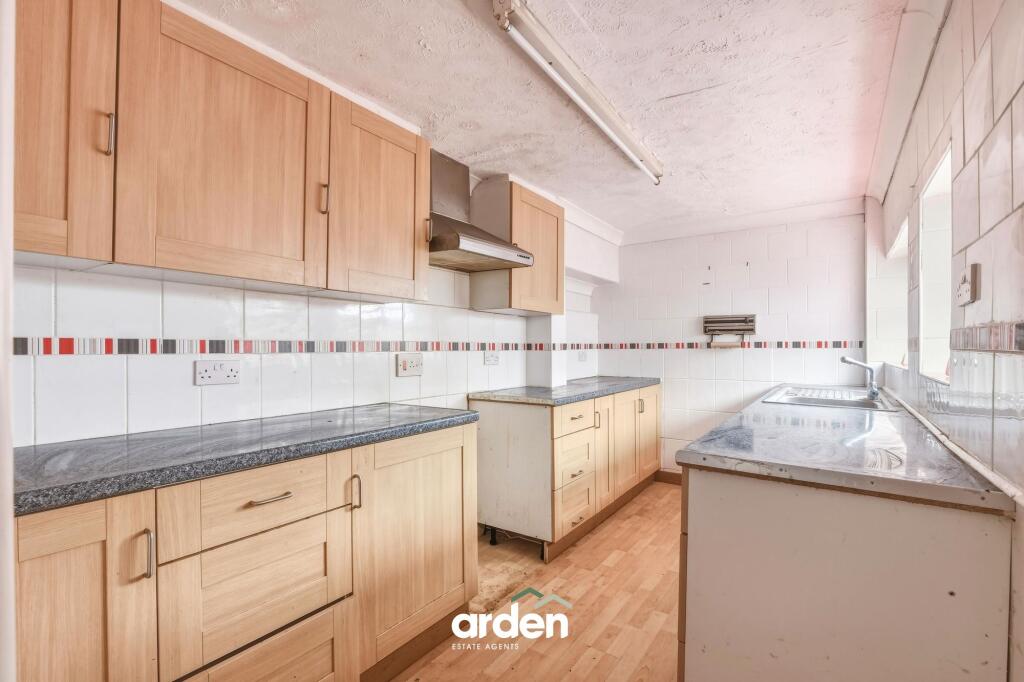 House in Redditch, Crabbs Cross - View 4